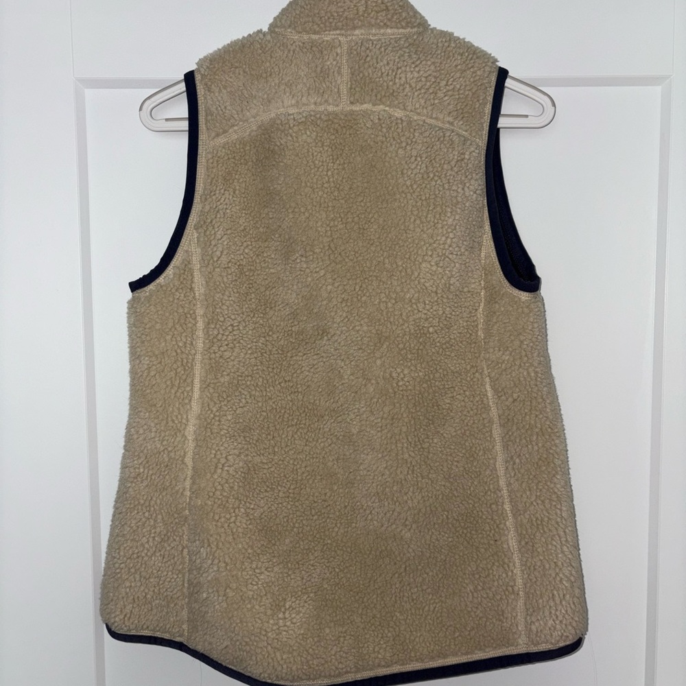 L. L. Bean Sherpa vest in great condition - Picture 3 of 6